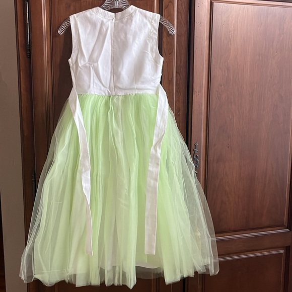 Helena from Neiman Marcus Dress - Picture 2 of 3